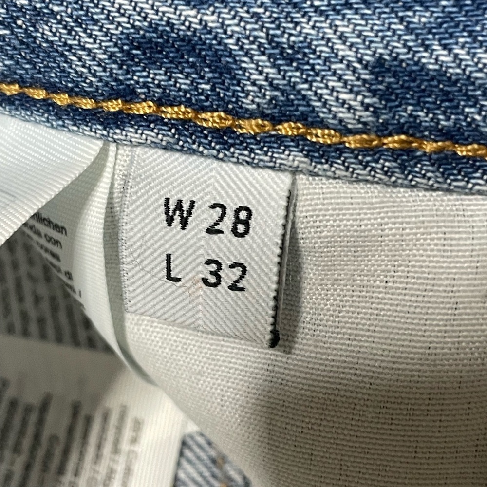 ONLY & SONS Relaxed Fit Light Blue Jeans - Picture 6 of 13